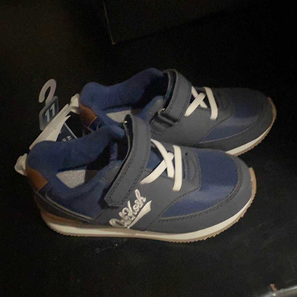 Toddler Oshkosh sneakers NWT